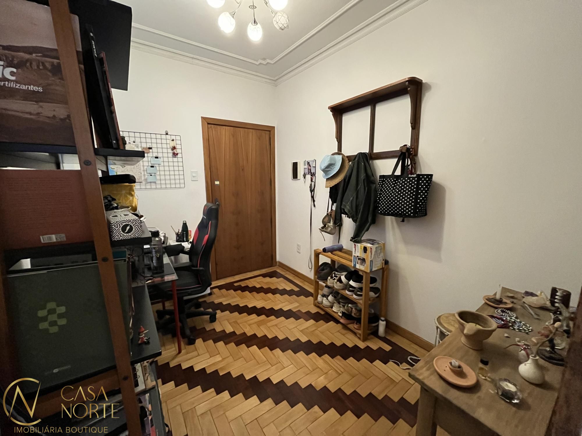Apartamento à venda com 1 quarto, 57m², Rua Sarmento Leite no bairro Centro Histórico em Porto Alegre