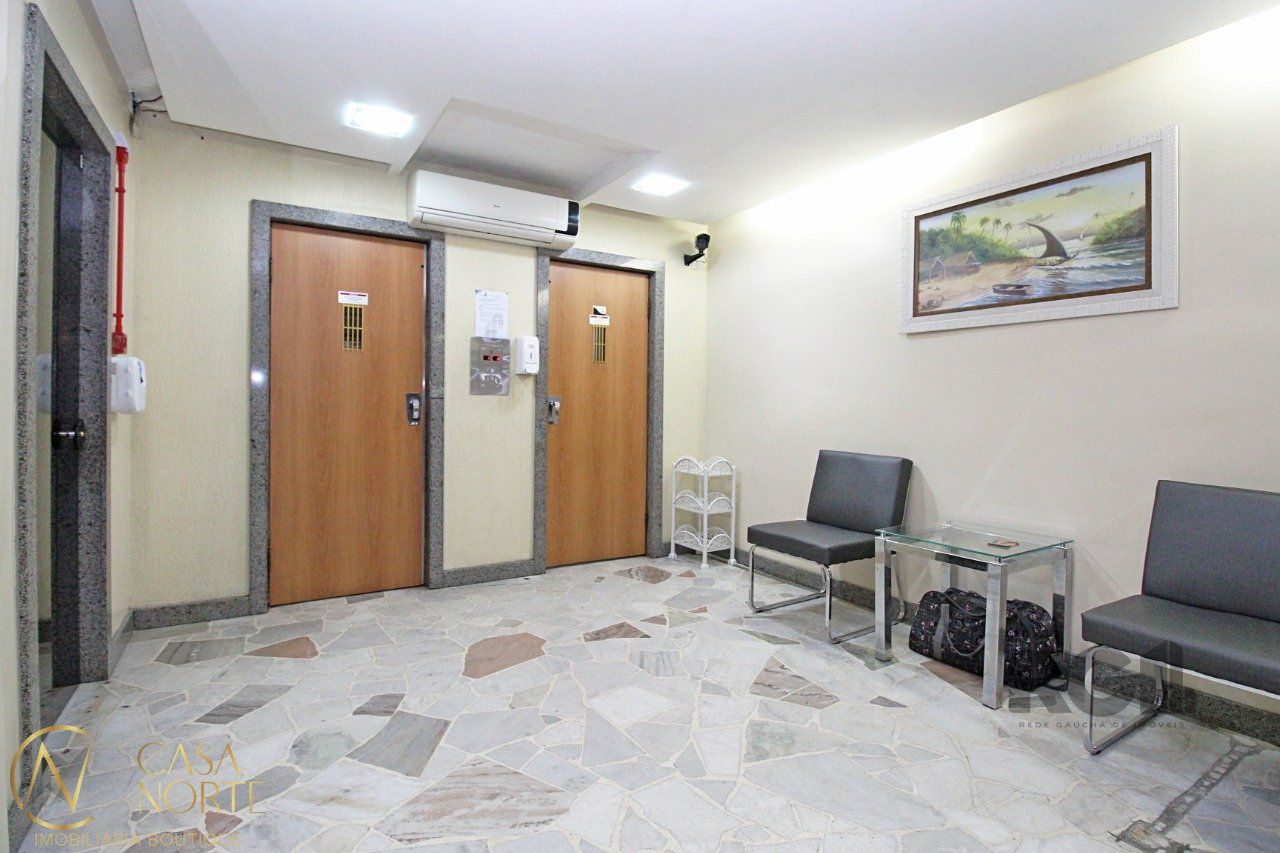 Apartamento à venda com 3 quartos, 82m², 1 suíte, Rua Coronel Vicente no bairro Centro Histórico em Porto Alegre