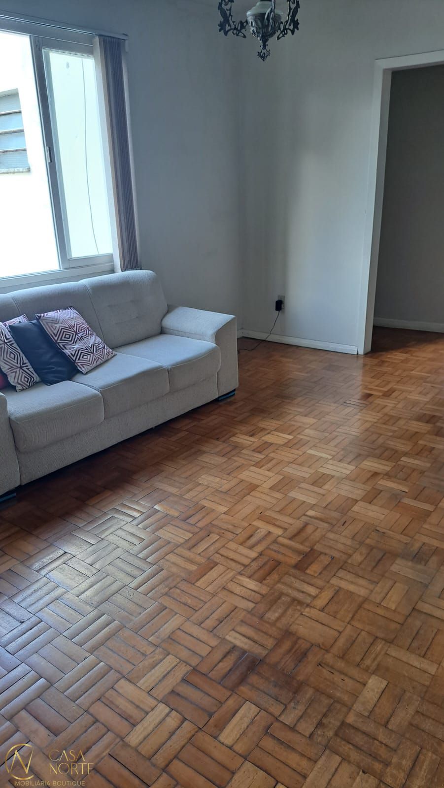 Apartamento à venda com 3 quartos, 97m², 1 vaga, Rua Dona Eugenia no bairro Santa Cecília em Porto Alegre