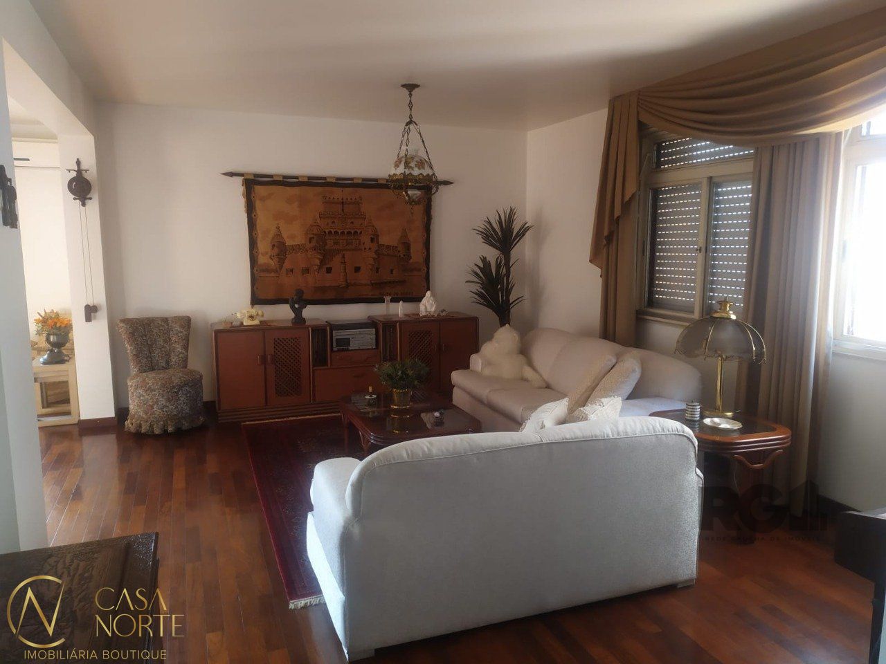 Apartamento à venda com 4 quartos, 170m², 1 suíte, 1 vaga, Rua Ramiro Barcelos no bairro Rio Branco em Porto Alegre