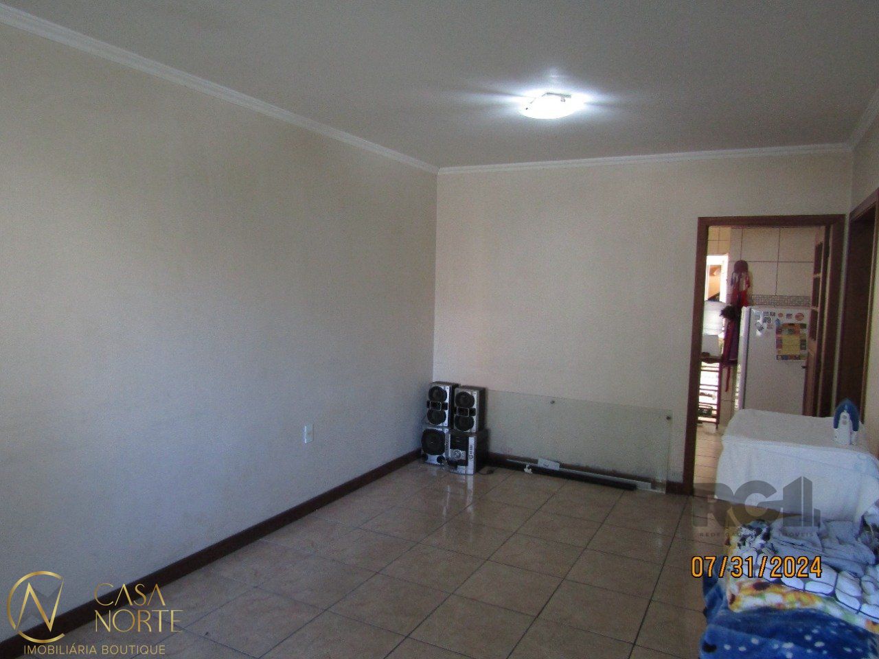 Casa à venda com 4 quartos, 287m², 1 suíte, 4 vagas, Avenida Circular no bairro Vila Jardim em Porto Alegre