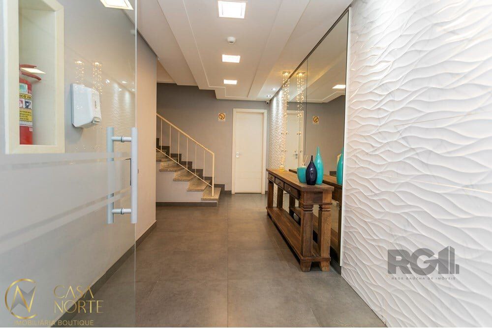 Apartamento à venda com 2 quartos, 64m², 1 vaga, Rua Ari Marinho no bairro Higienópolis em Porto Alegre
