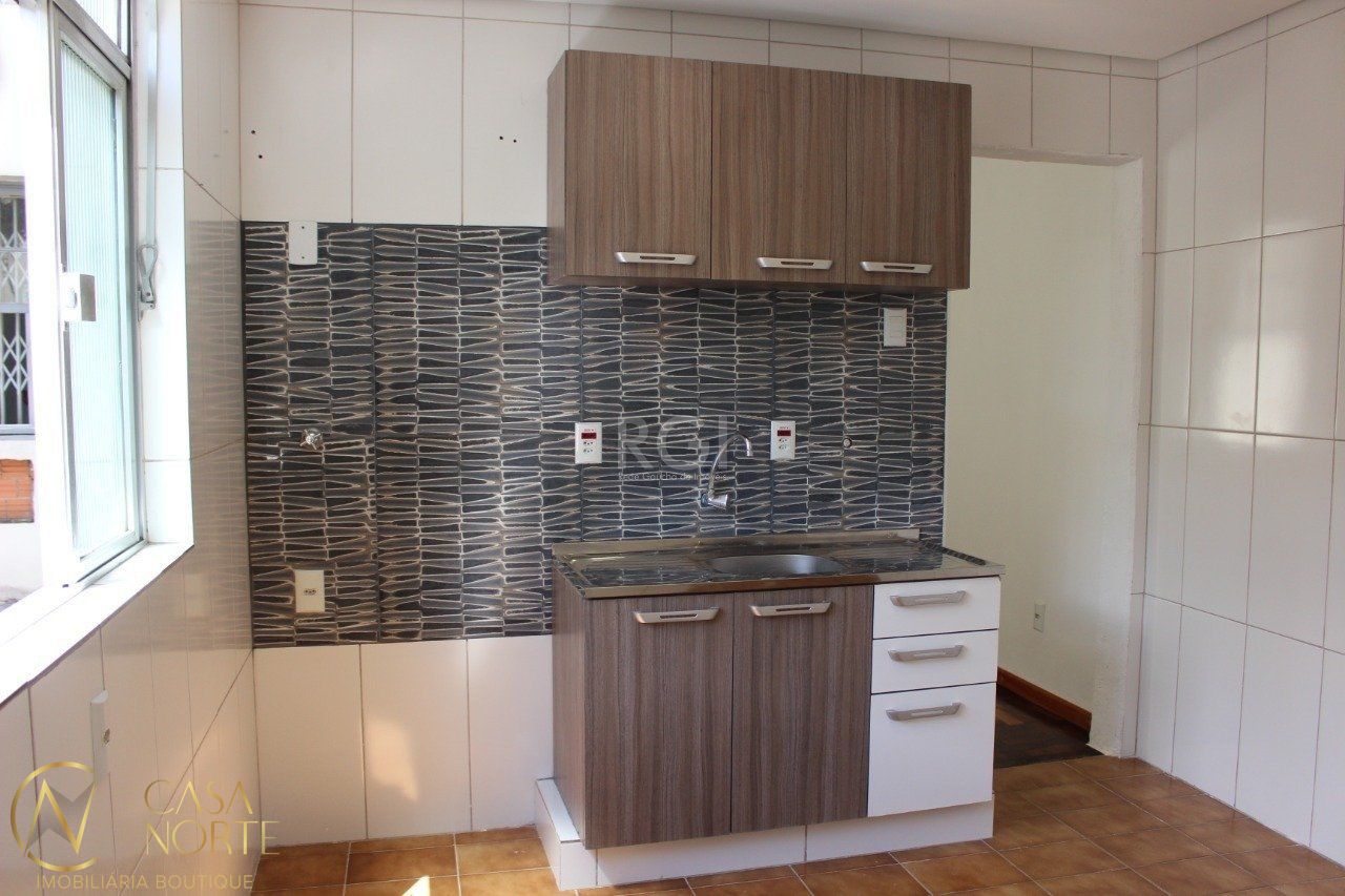 Apartamento à venda com 2 quartos, 56m², Avenida da Azenha no bairro Azenha em Porto Alegre