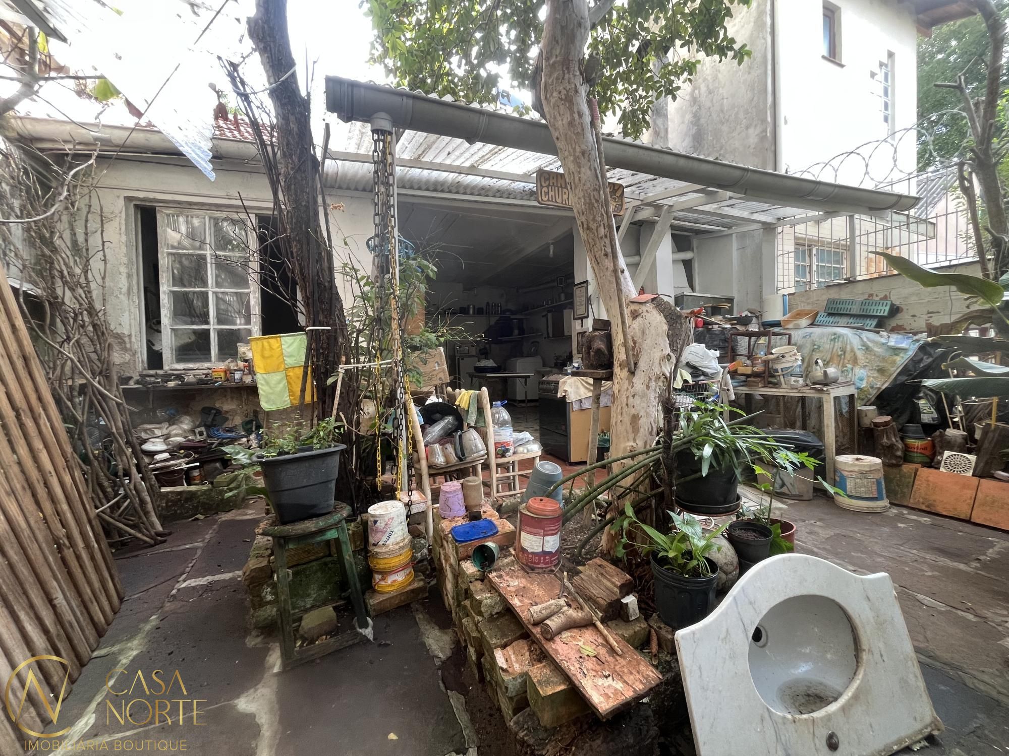 Casa à venda com 3 quartos, 120m², 1 vaga, Rua Joaquim Nabuco no bairro Cidade Baixa em Porto Alegre