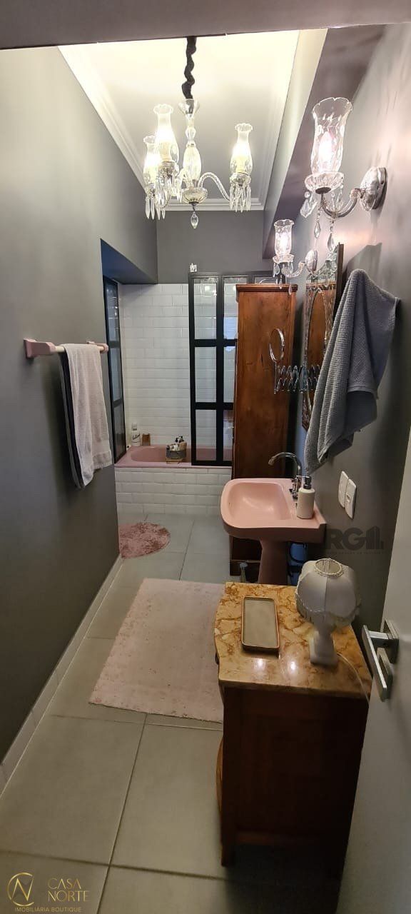 Apartamento à venda com 3 quartos, 160m², Rua Vigario José Inácio no bairro Centro Histórico em Porto Alegre