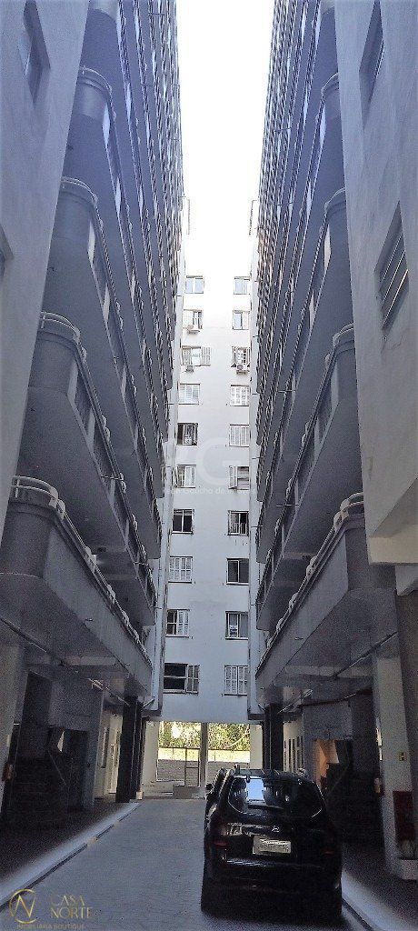 Apartamento à venda com 3 quartos, 93m², Avenida Venancio Aires no bairro Santana em Porto Alegre