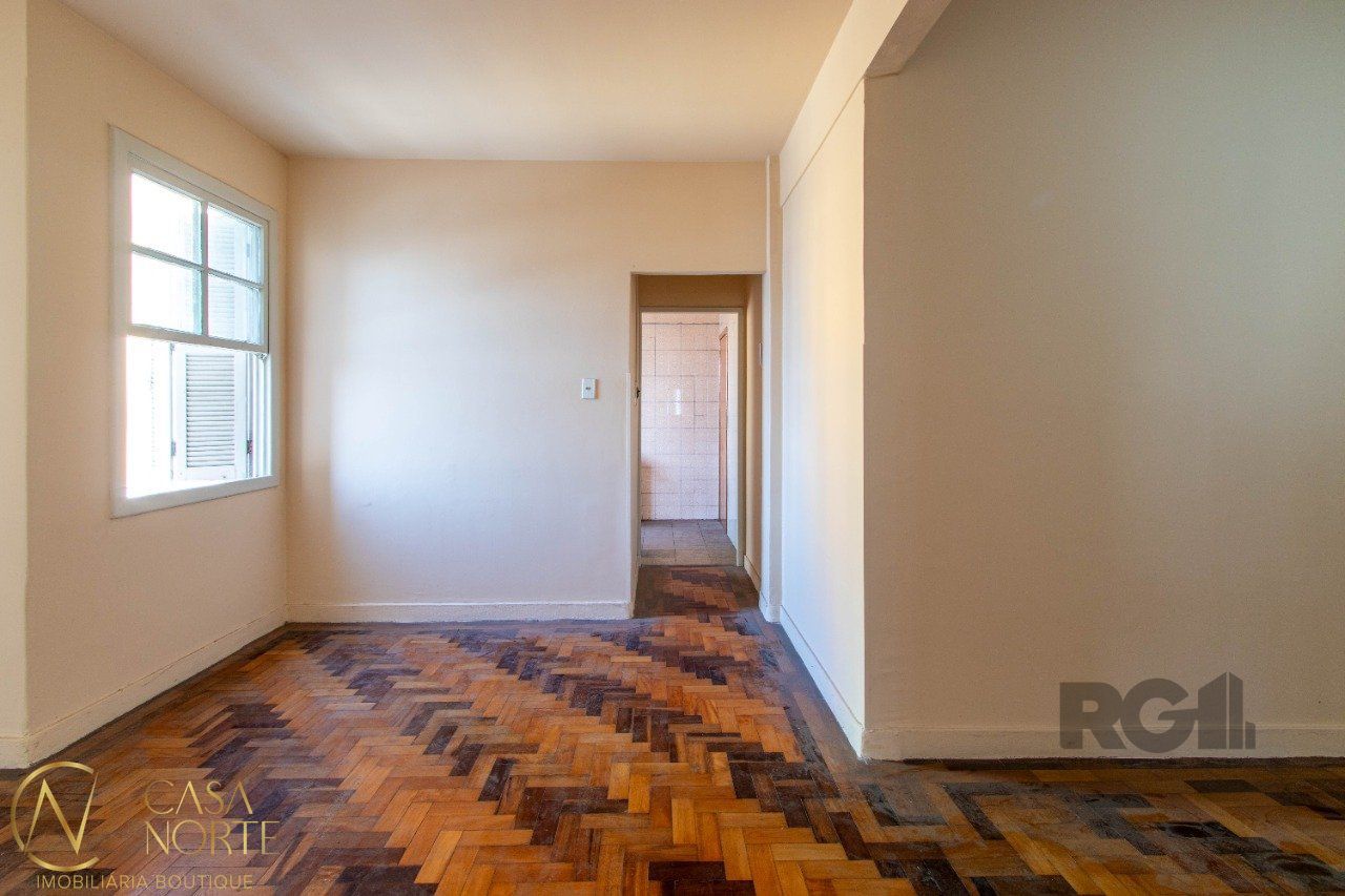Apartamento à venda com 3 quartos, 95m², Avenida Venancio Aires no bairro Santana em Porto Alegre