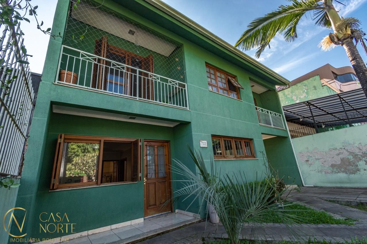 Casa à venda com 4 quartos, 287m², 1 suíte, 4 vagas, Avenida Circular no bairro Vila Jardim em Porto Alegre
