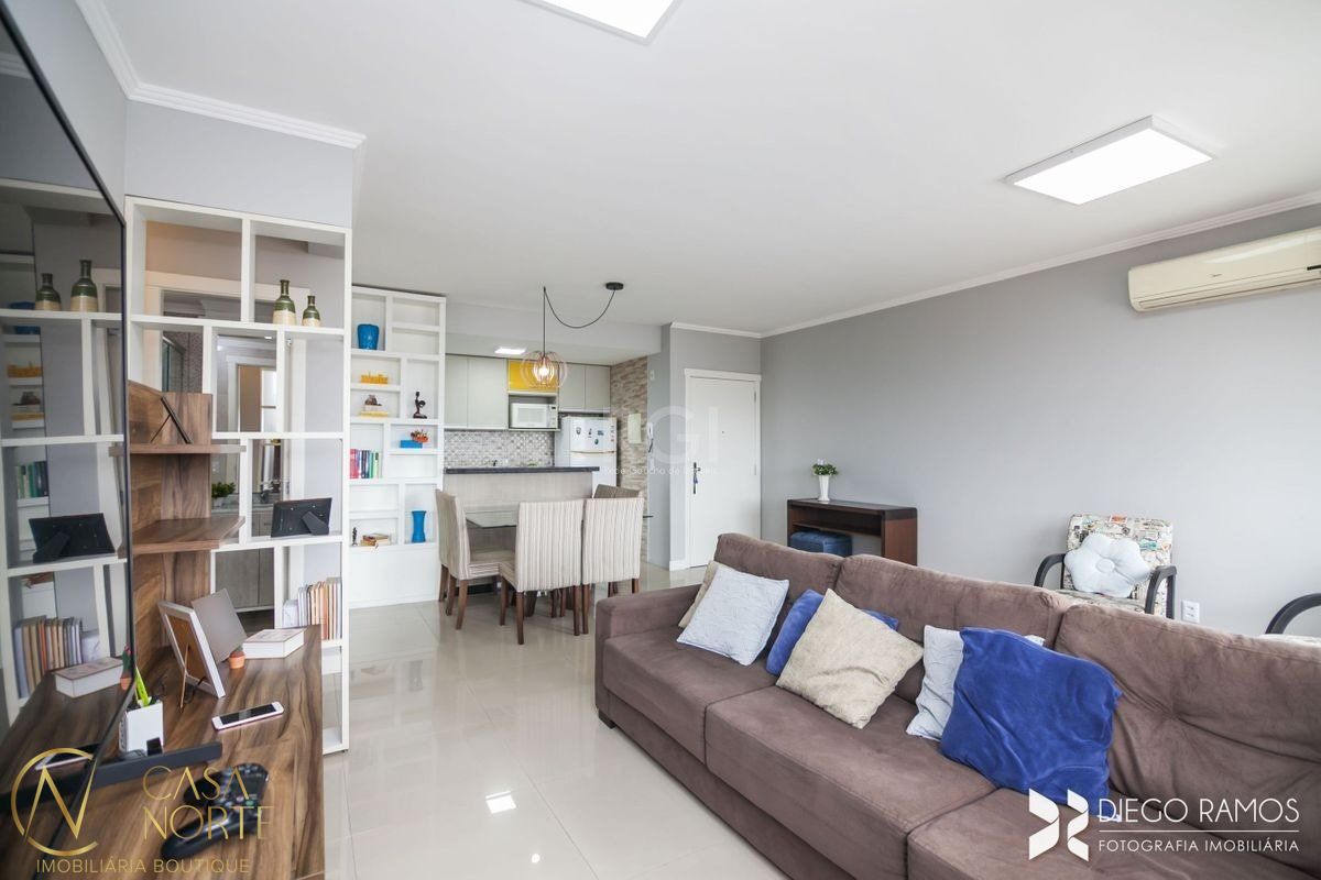 Apartamento à venda com 3 quartos, 69m², 1 vaga, Avenida Dom Claudio José Gonçalves Ponce de Leao no bairro Vila Ipiranga em Porto Alegre