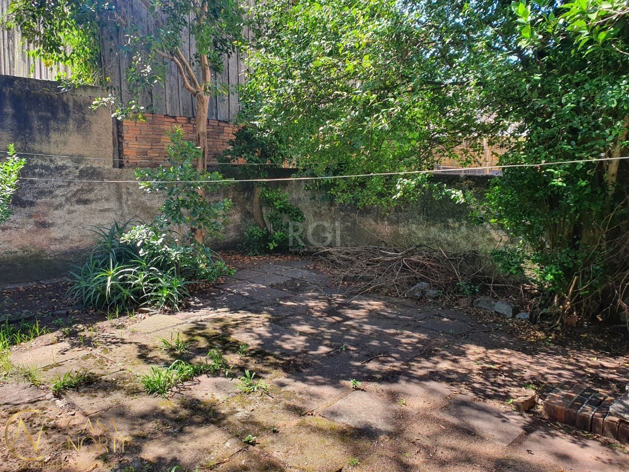 Casa à venda com 3 quartos, 100m², 1 vaga, Rua Frederico Mentz no bairro Navegantes em Porto Alegre