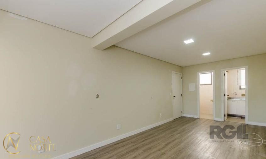 Sala Comercial à venda , 37m², Avenida Taquara no bairro Petrópolis em Porto Alegre