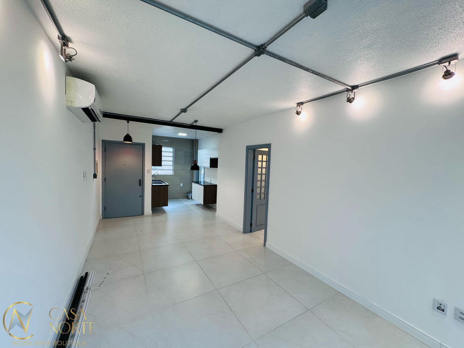 Apartamento à venda com 2 quartos, 74m², 1 vaga, Rua Doutor Barcelos no bairro Tristeza em Porto Alegre