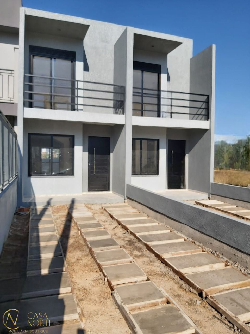 Sobrado à venda com 2 quartos, 90m², 2 suítes, 2 vagas, Rua Álvaro Pedro da Rosa no bairro Aberta dos Morros em Porto Alegre