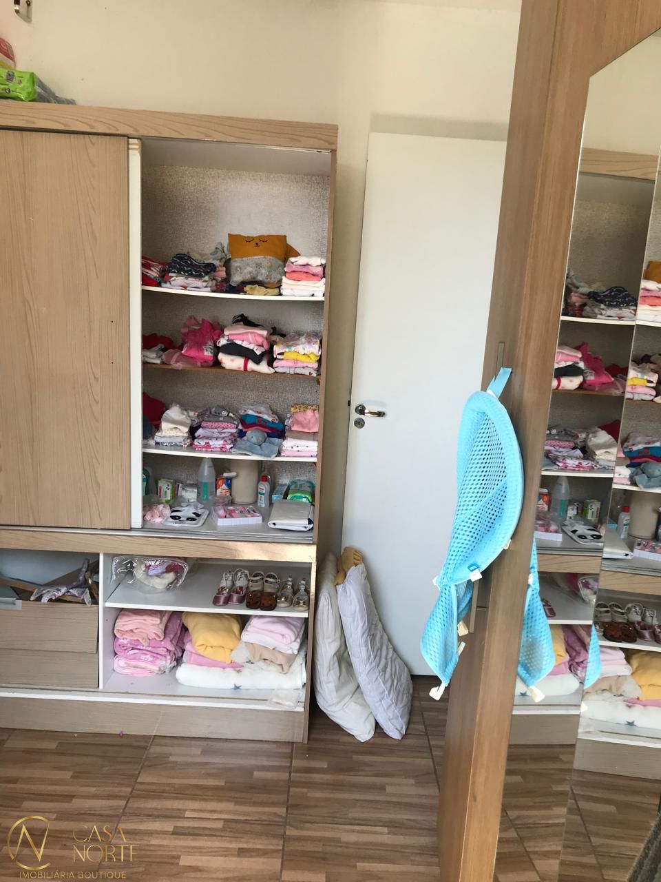 Apartamento à venda com 2 quartos, 40m², 1 vaga, Rua Sabino Pereira Nunes no bairro Restinga em Porto Alegre