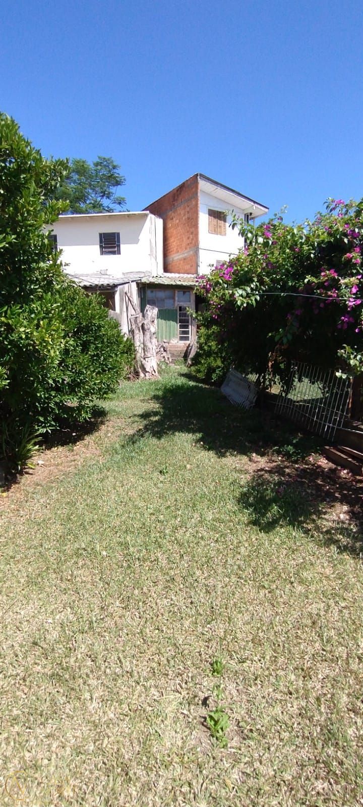 Casa à venda com 3 quartos, 200m², 1 vaga, Estrada Campo Novo no bairro Ipanema em Porto Alegre