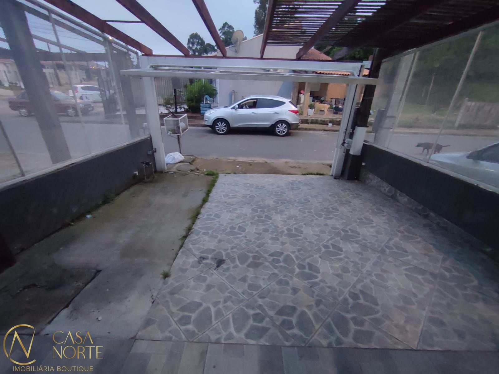 Casa à venda com 1 quarto, 65m², 2 vagas, Rua Olímpio Tabajara no bairro Restinga em Porto Alegre