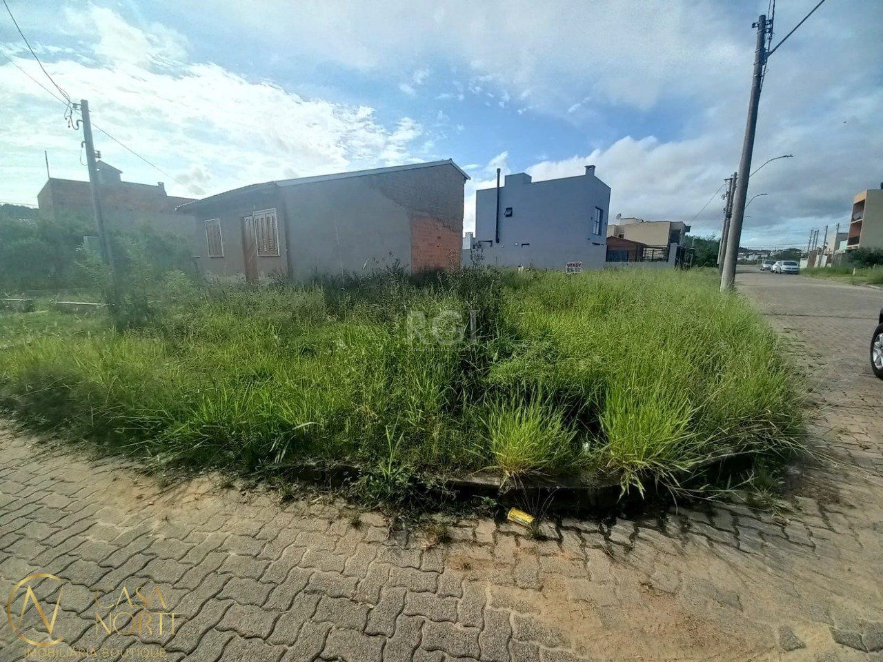 Terreno à venda  com 123m², Rua Jorge Babot Miranda no bairro Aberta dos Morros em Porto Alegre