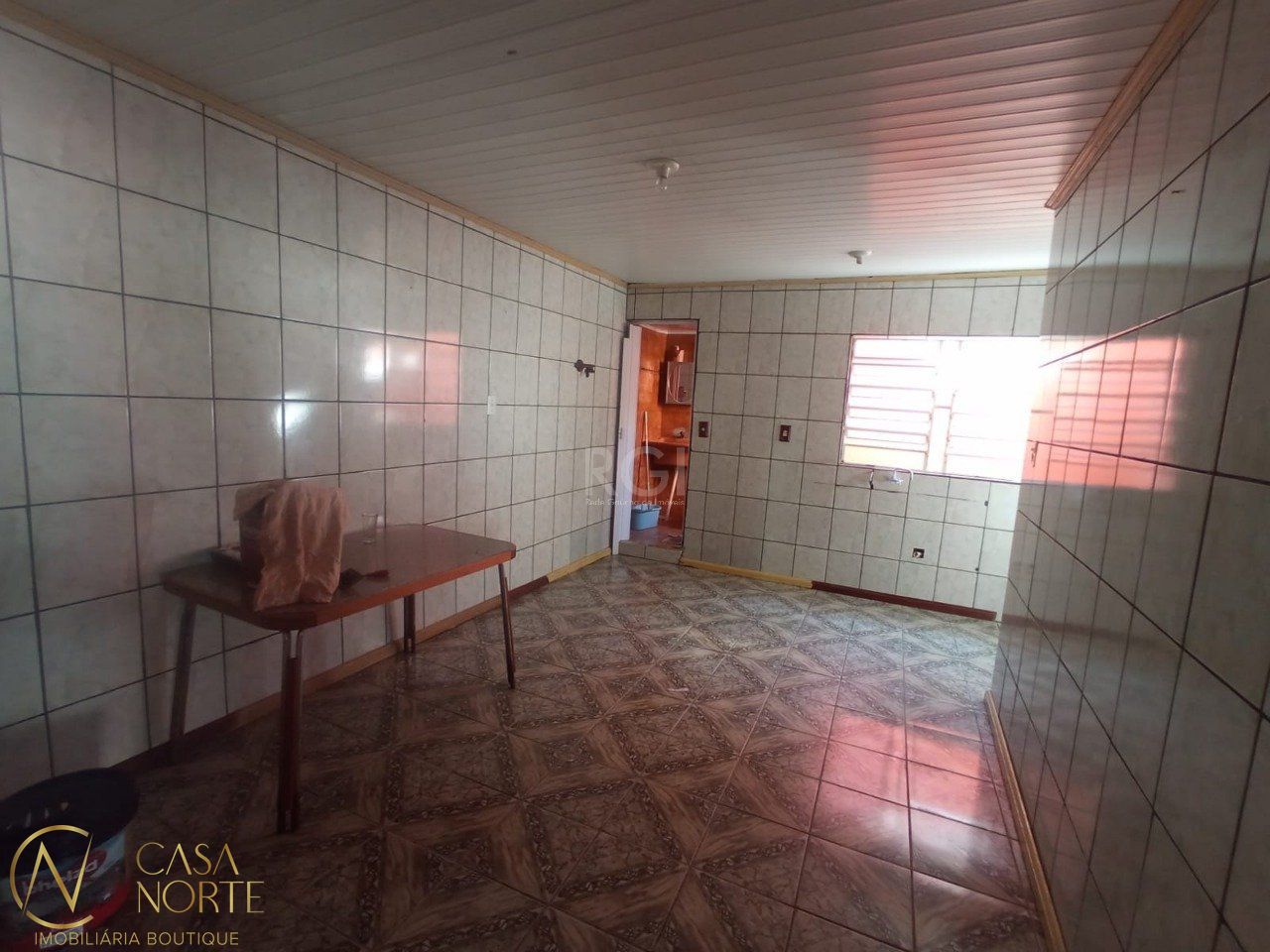 Casa à venda com 2 quartos, 99m², 2 vagas, Acesso H no bairro Restinga em Porto Alegre