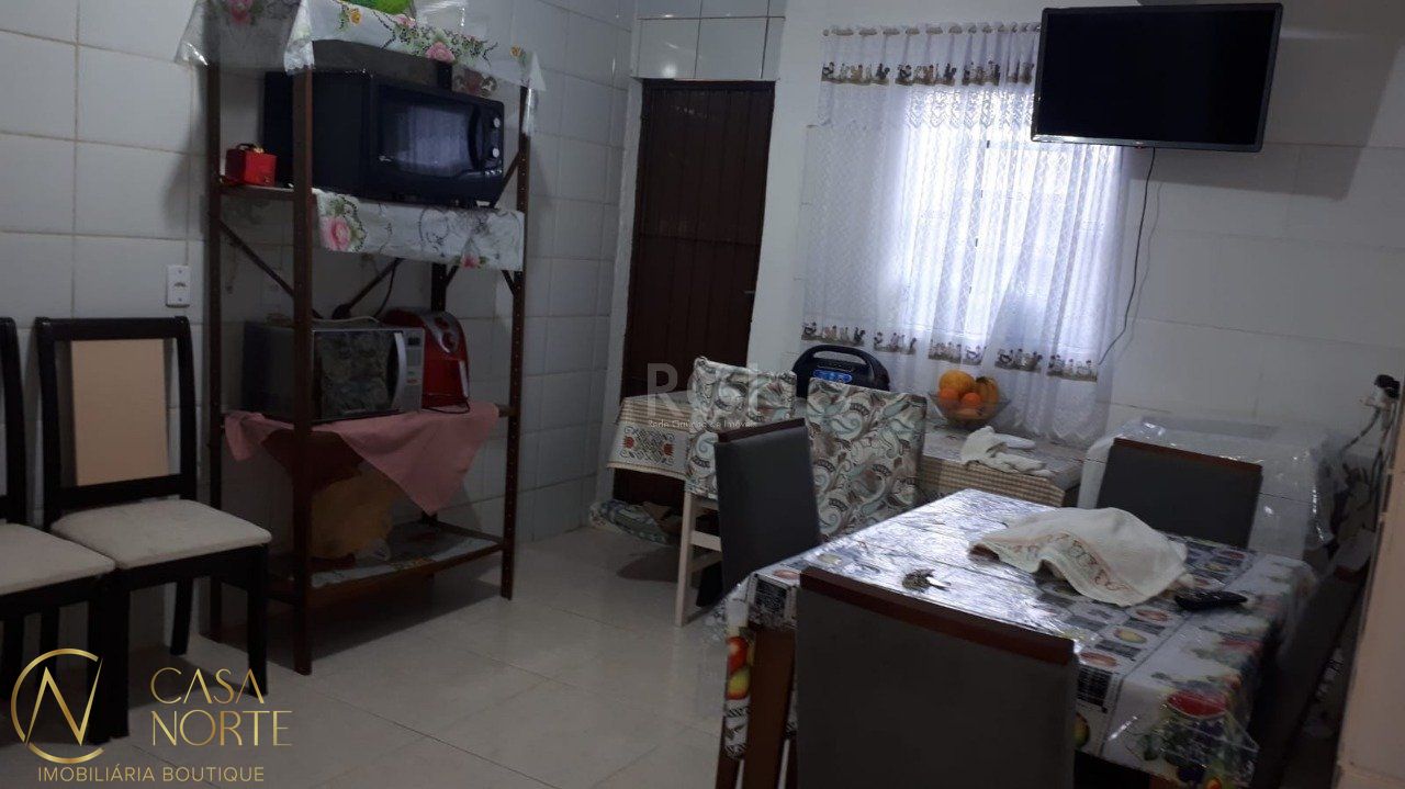 Sobrado à venda com 2 quartos, 110m², 1 vaga, Rua Hesiodo Andrade no bairro Hípica em Porto Alegre