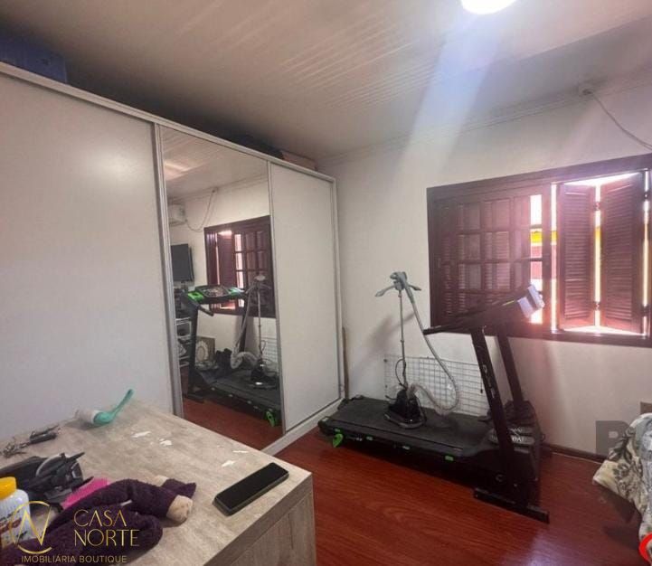 Casa de Condomínio à venda com 3 quartos, 84m², 1 vaga, Avenida Edgar Pires de Castro no bairro Hípica em Porto Alegre