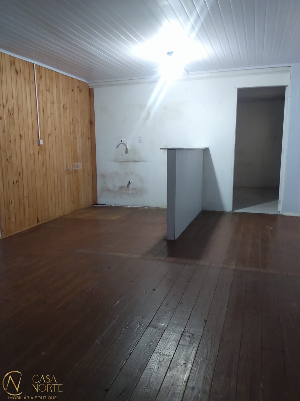 Casa à venda com 2 quartos, 102m², 1 vaga, Rua Doutor Antônio Mazzaferro Neto no bairro Hípica em Porto Alegre