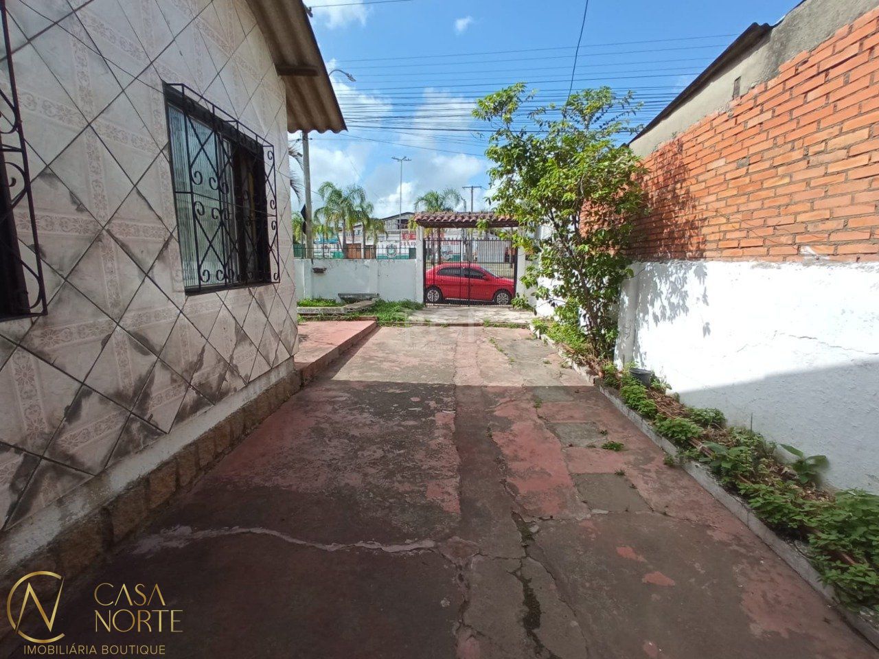Casa à venda com 4 quartos, 85m², 3 vagas, Avenida João Antônio Silveira no bairro Restinga em Porto Alegre
