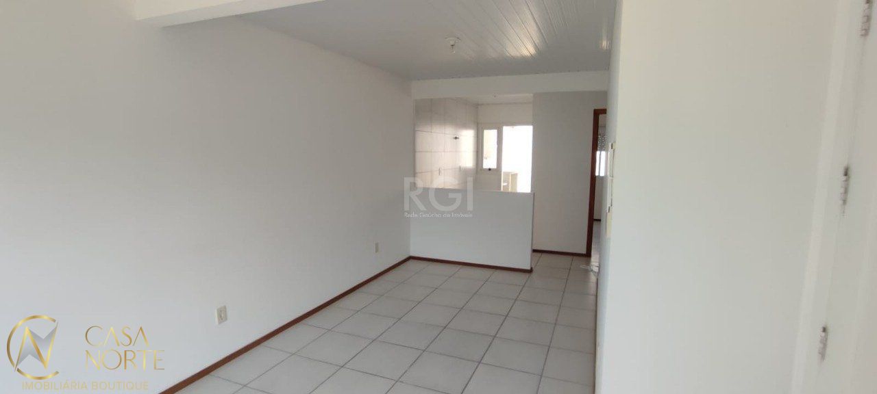Casa de Condomínio à venda com 3 quartos, 61m², 1 suíte, 1 vaga, Estrada Costa Gama no bairro Restinga em Porto Alegre