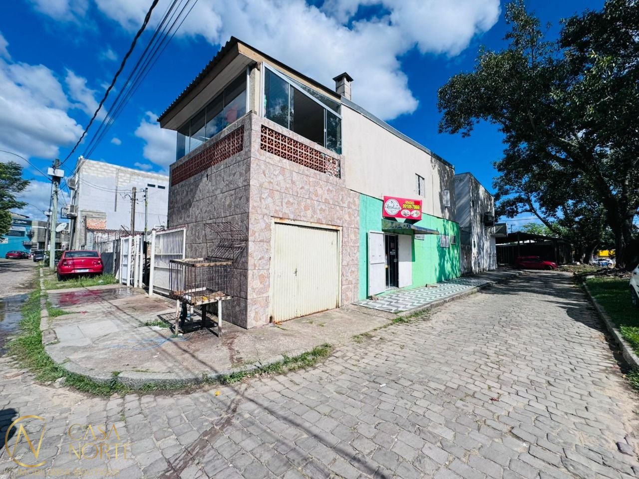 Casa à venda com 3 quartos, 260m², 1 suíte, 1 vaga, Acesso Rua Dois no bairro Restinga em Porto Alegre
