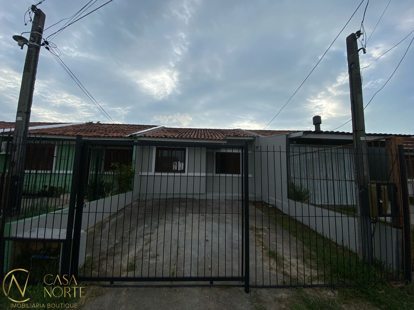 Casa à venda com 2 quartos, 51m², 2 vagas, Rua Pedro Faria no bairro Hípica em Porto Alegre