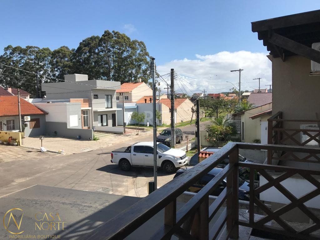 Sobrado à venda com 3 quartos, 96m², 1 suíte, 2 vagas, Rua Bernardo Profes no bairro Hípica em Porto Alegre