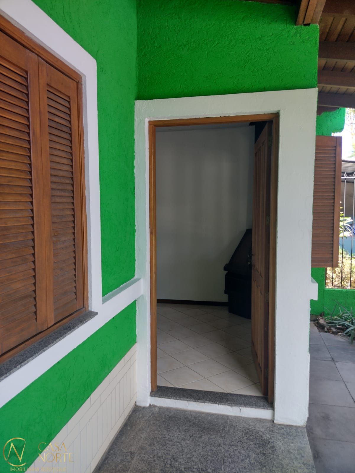 Casa à venda com 2 quartos, 52m², 1 suíte, 2 vagas, Rua João Pinheiro Machado no bairro Hípica em Porto Alegre