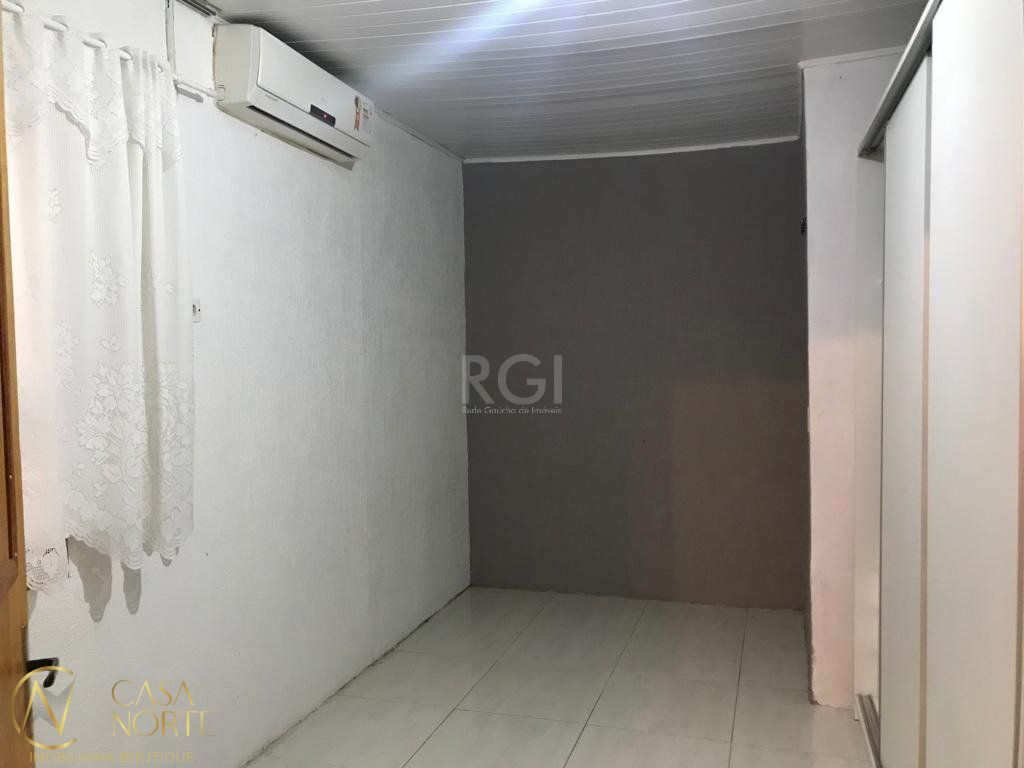 Casa à venda com 3 quartos, 100m², 2 vagas, Acesso G no bairro Restinga em Porto Alegre
