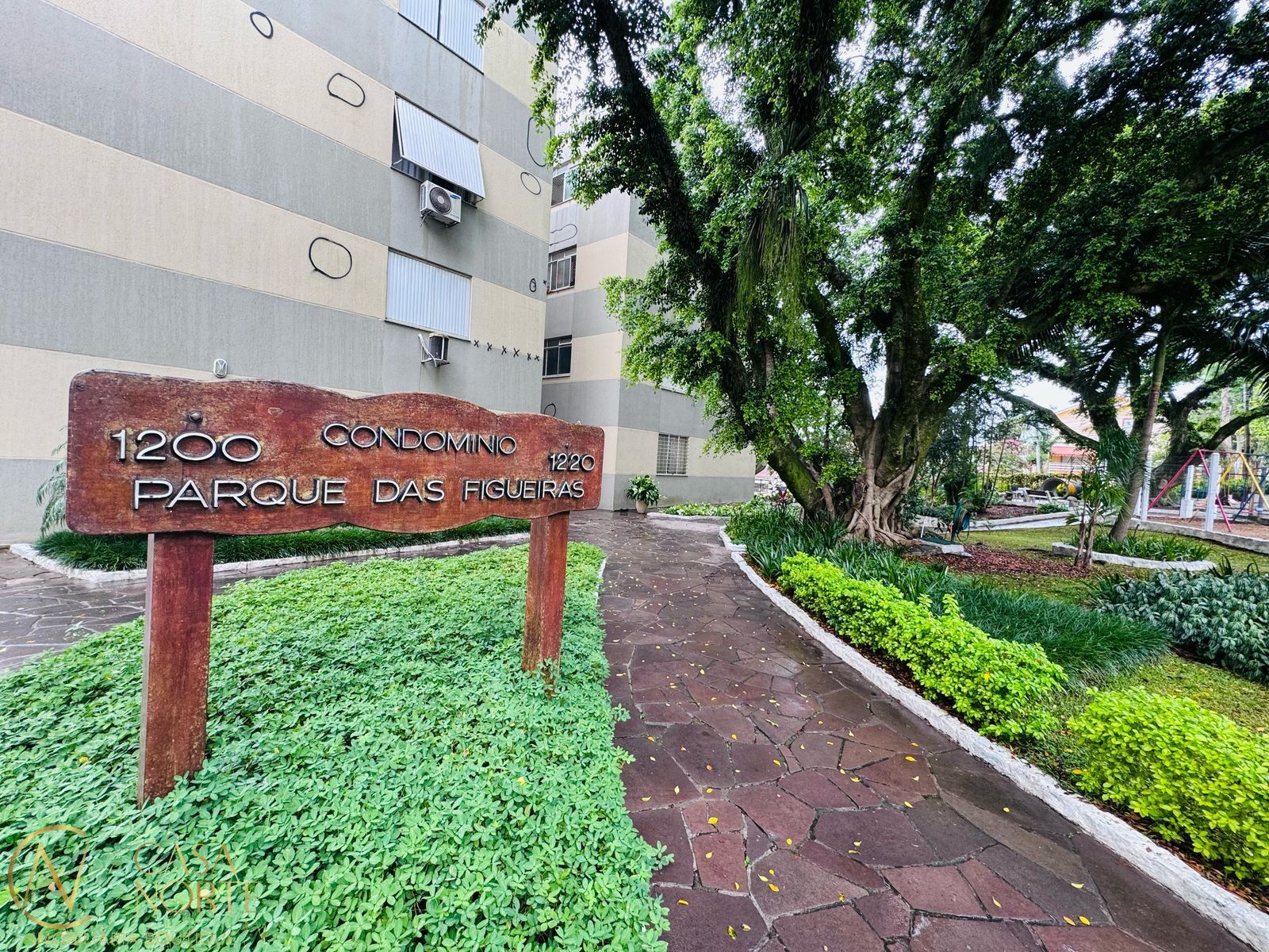 Apartamento à venda com 2 quartos, 74m², 1 vaga, Rua Doutor Barcelos no bairro Tristeza em Porto Alegre
