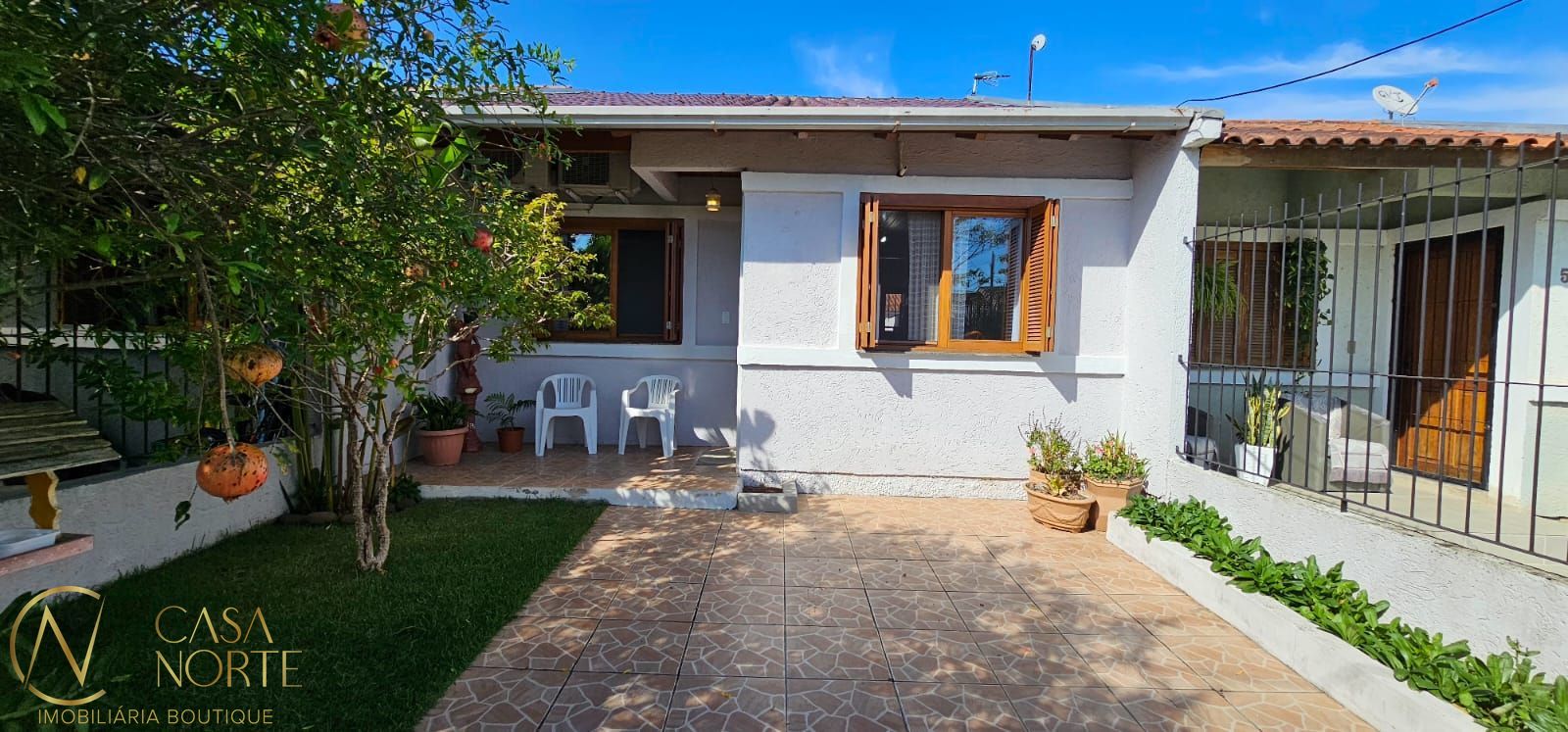 Casa à venda com 2 quartos, 66m², 1 vaga, Rua José Celestino da Silva no bairro Hípica em Porto Alegre