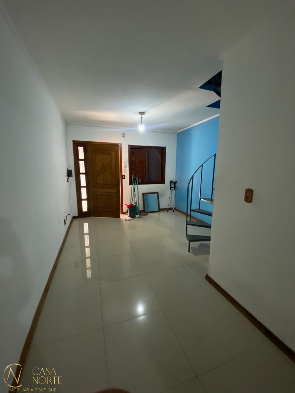 Sobrado à venda com 2 quartos, 97m², 1 vaga, Avenida João Antônio Silveira no bairro Restinga em Porto Alegre