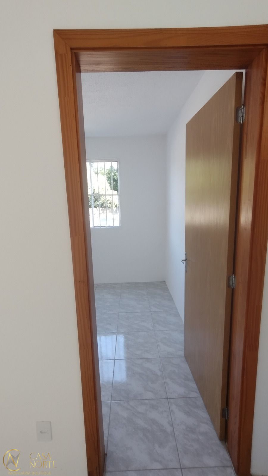 Apartamento à venda com 2 quartos, 38m², 1 vaga, Rua Capitão Pedroso no bairro Restinga em Porto Alegre
