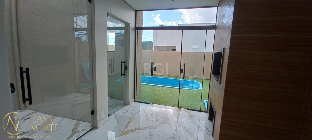Casa à venda com 3 quartos, 100m², 3 suítes, 2 vagas, Rua Werno Finkler no bairro Aberta dos Morros em Porto Alegre