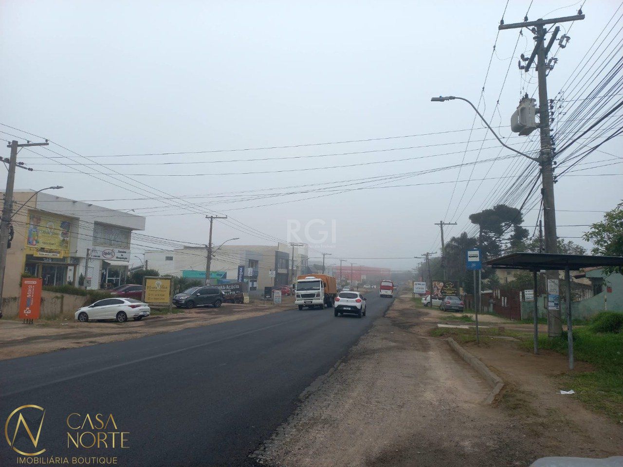 Terreno à venda  com 1000m², Avenida Edgar Pires de Castro no bairro Hípica em Porto Alegre