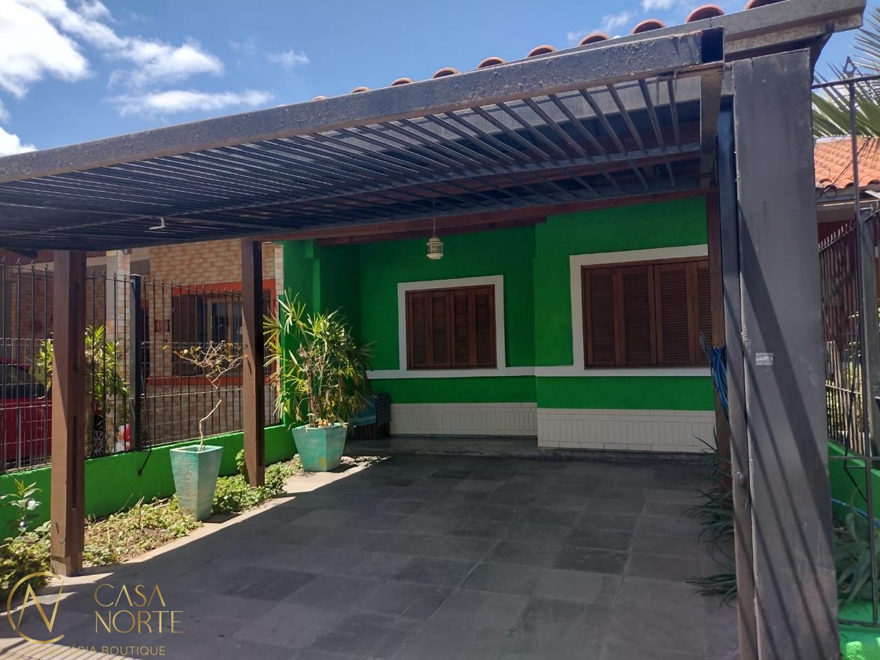 Casa à venda com 2 quartos, 52m², 1 suíte, 2 vagas, Rua João Pinheiro Machado no bairro Hípica em Porto Alegre