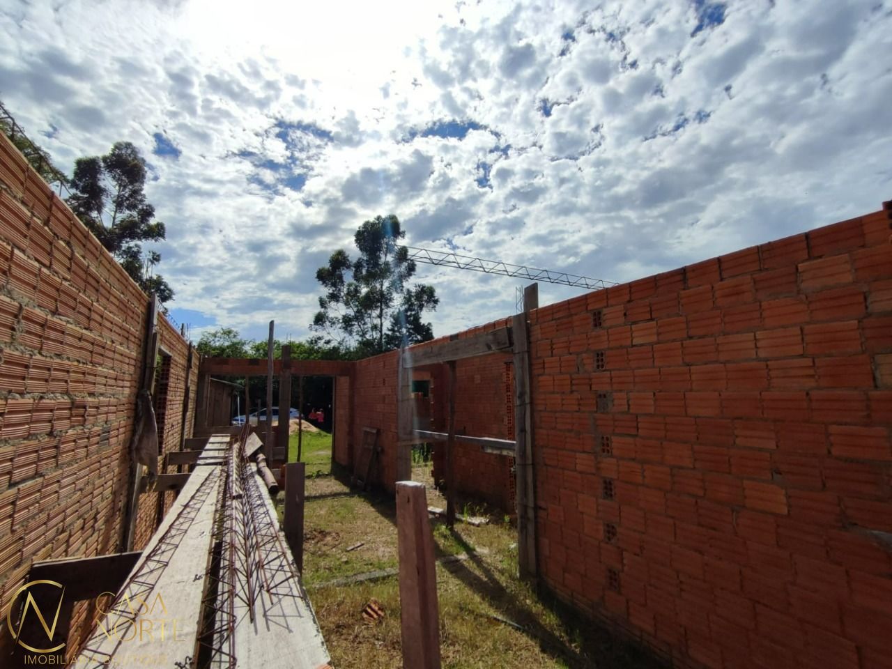 Casa à venda com 3 quartos, 85m², 1 suíte, 3 vagas, Avenida do Lami - Ate 811 - Lado Impar no bairro Belém Novo em Porto Alegre