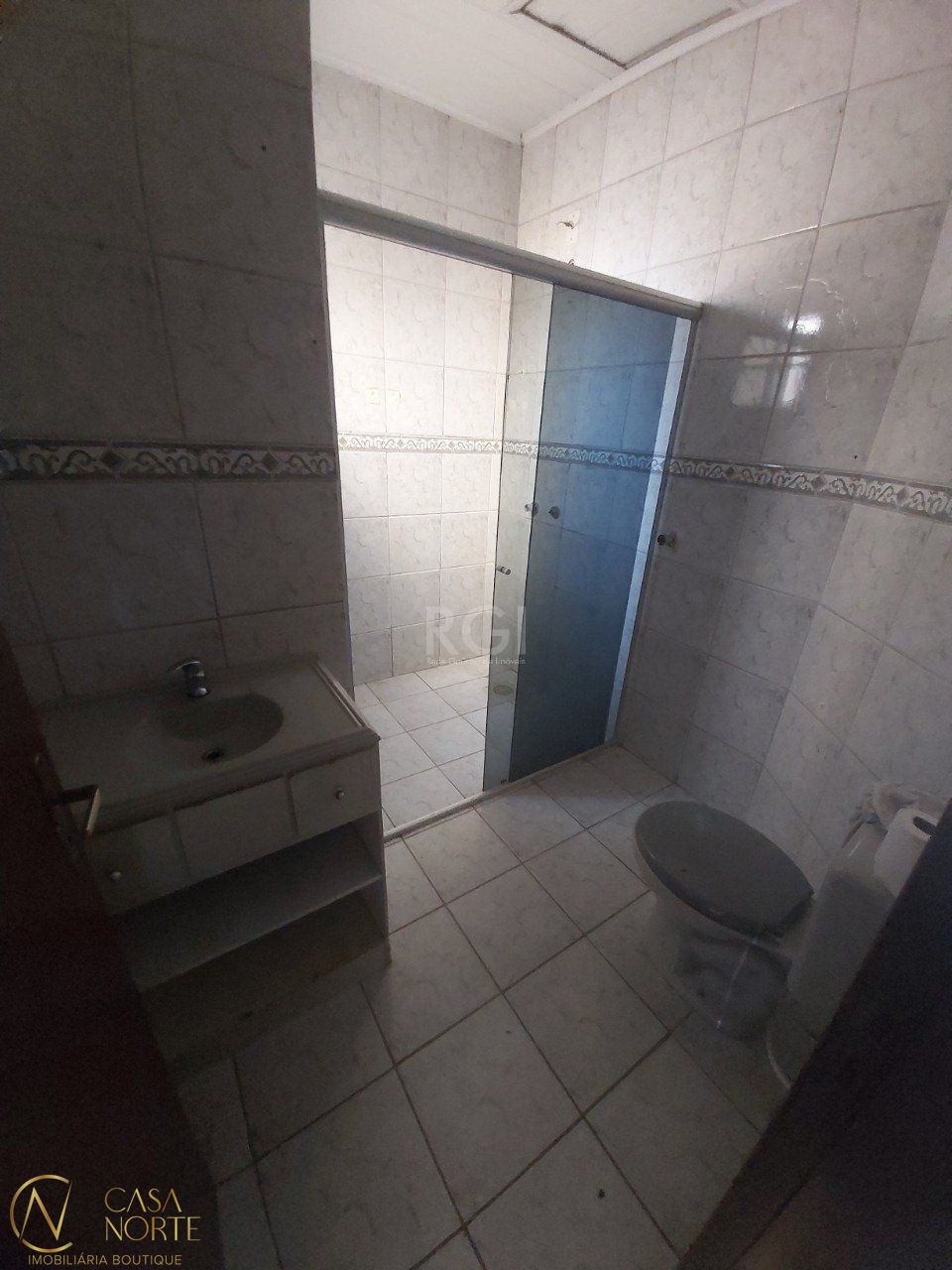 Casa à venda com 3 quartos, 140m², 2 vagas, Rua Marcelo Küfner no bairro Hípica em Porto Alegre