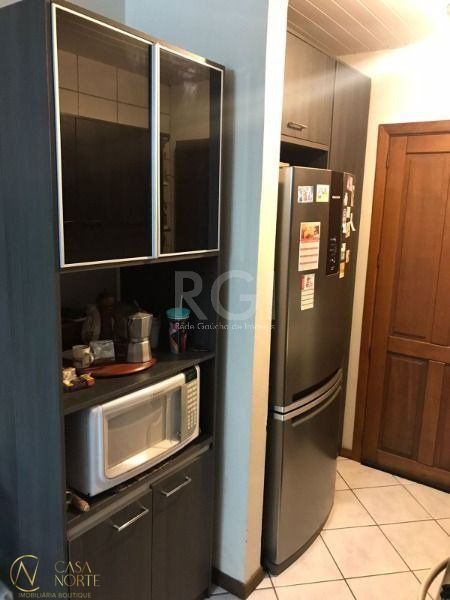 Casa à venda com 2 quartos, 54m², 2 vagas, Rua Paulo José Rodrigues no bairro Hípica em Porto Alegre