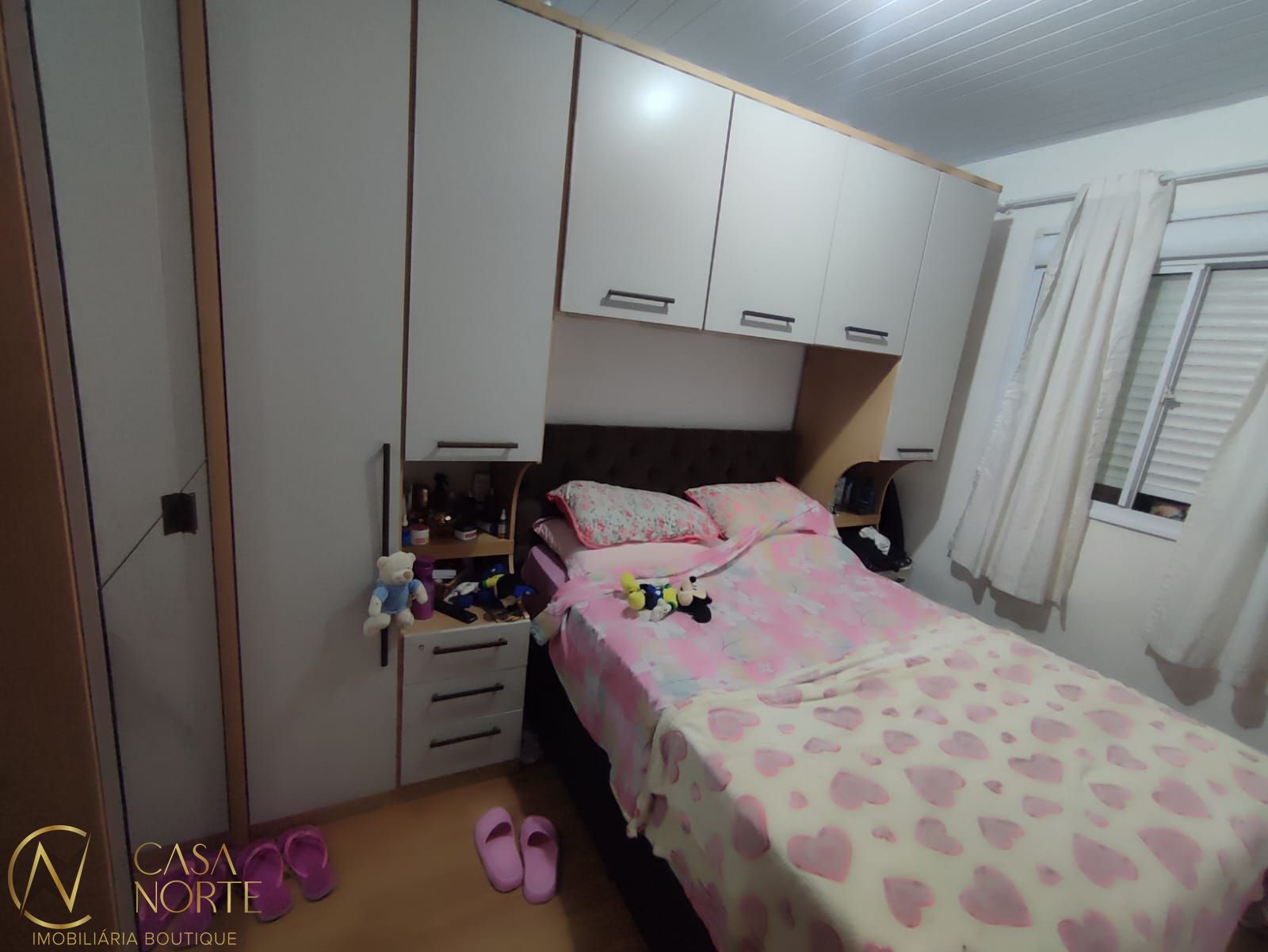 Casa à venda com 2 quartos, 42m², 2 vagas, Rua Oito Mil Oitocentos e Vinte e Oito no bairro Restinga em Porto Alegre