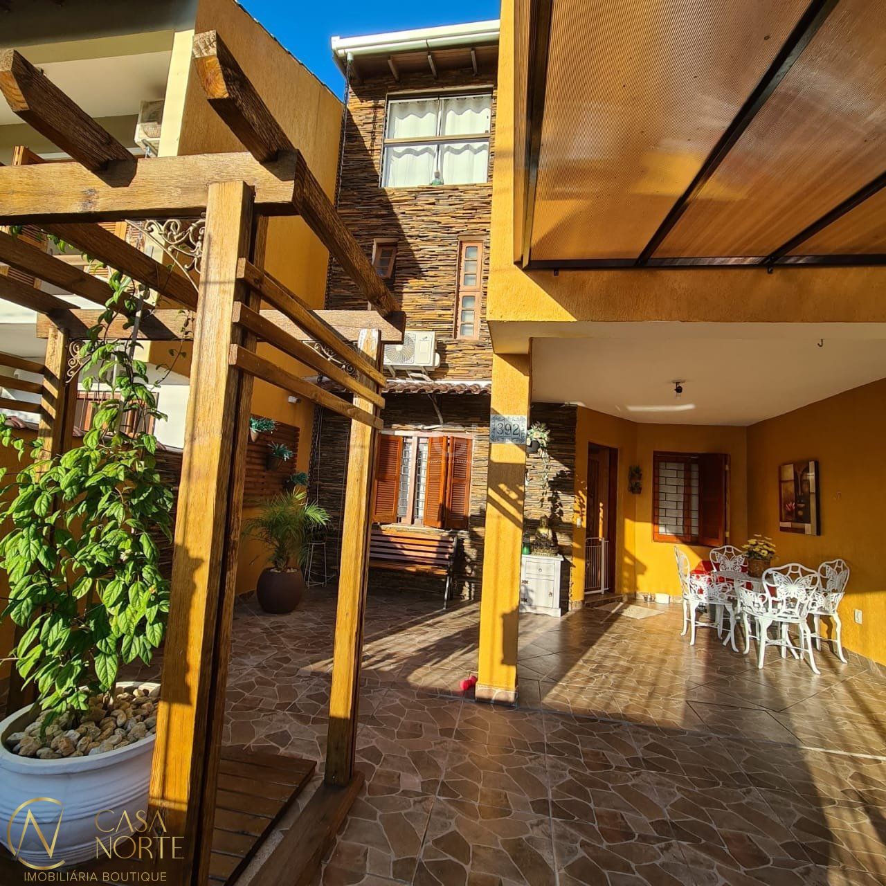 Casa à venda com 4 quartos, 125m², 1 suíte, 2 vagas, Rua Baldoino Bottini no bairro Hípica em Porto Alegre