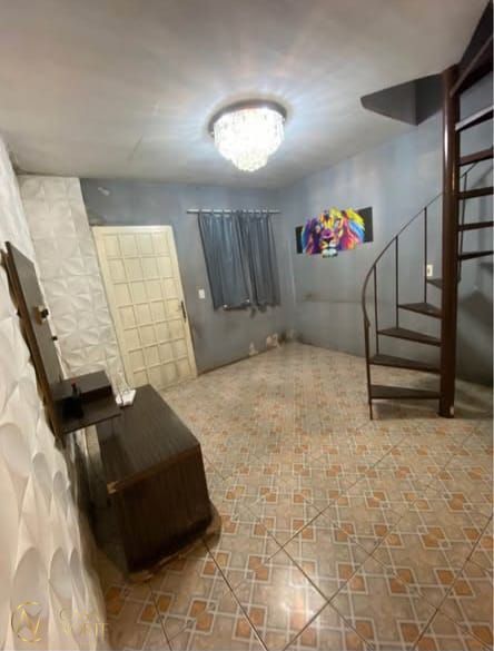 Sobrado à venda com 3 quartos, 85m², 1 suíte, 1 vaga, Avenida Juca Batista no bairro Hípica em Porto Alegre