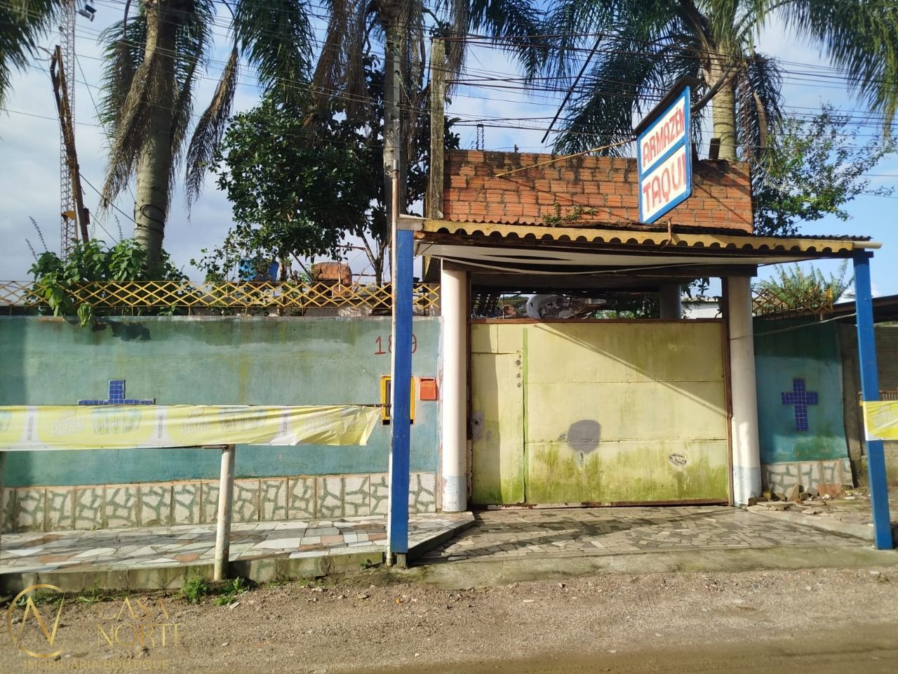 Casa à venda com 2 quartos, 200m², 2 vagas, Rua Maria Necy dos Santos no bairro Restinga em Porto Alegre