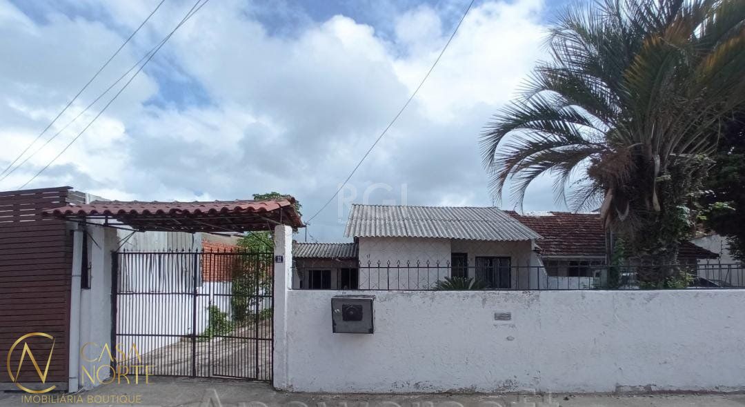 Casa à venda com 4 quartos, 85m², 3 vagas, Avenida João Antônio Silveira no bairro Restinga em Porto Alegre