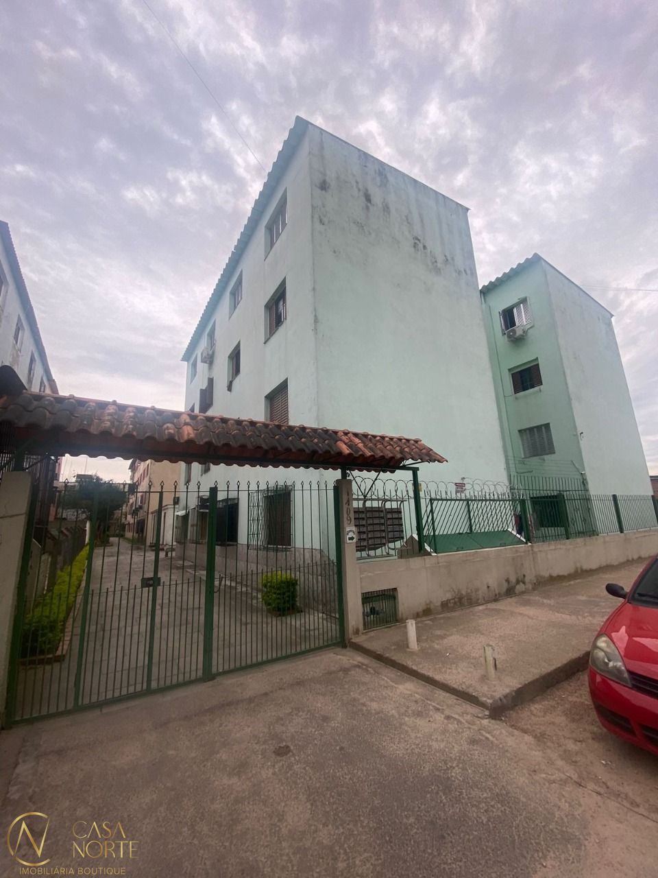 Apartamento à venda com 2 quartos, 49m², Avenida João Antônio Silveira no bairro Restinga em Porto Alegre