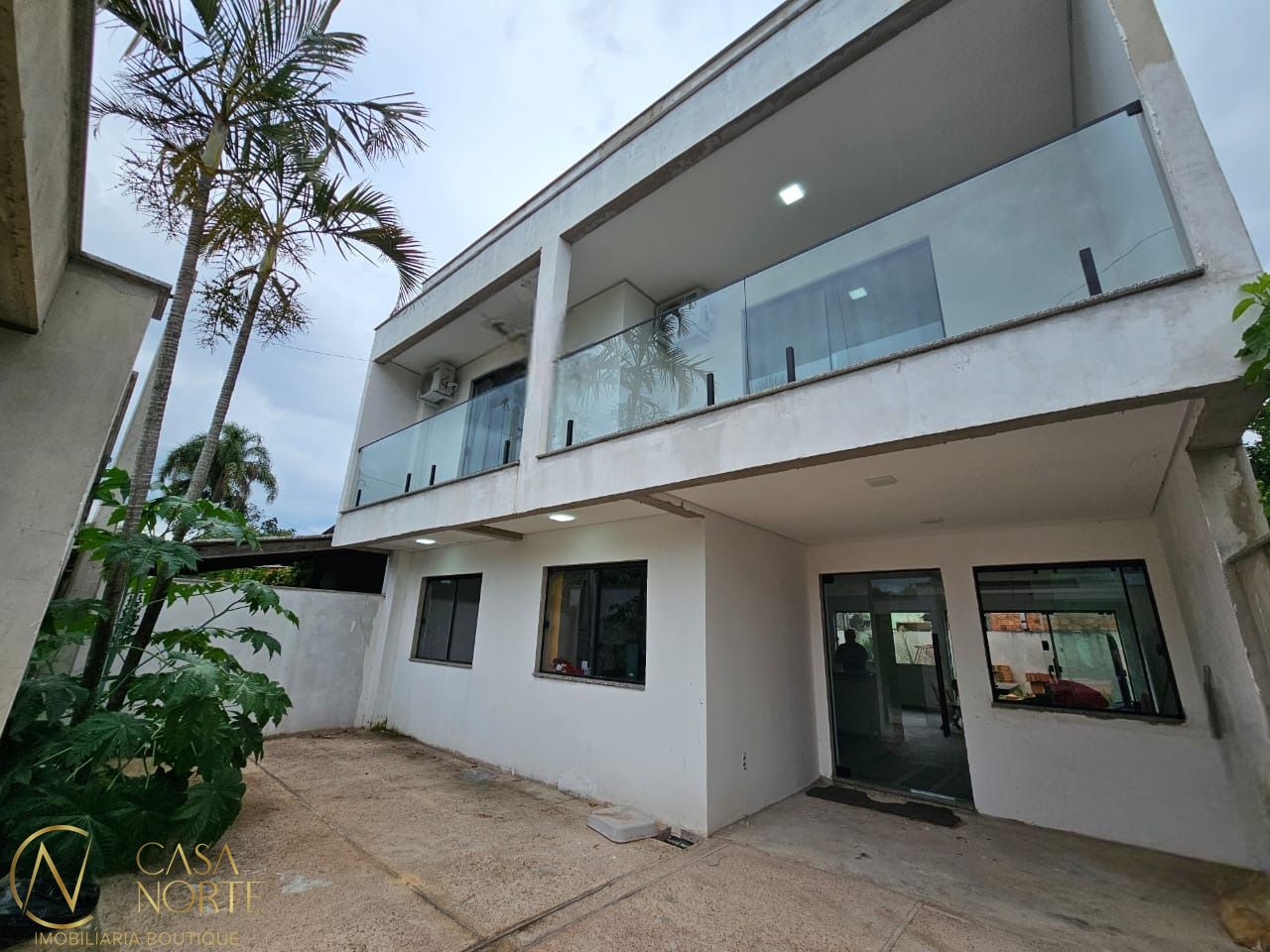 Casa à venda com 3 quartos, 80m², 1 suíte, 1 vaga, Rua Palmeira-Real no bairro Restinga em Porto Alegre