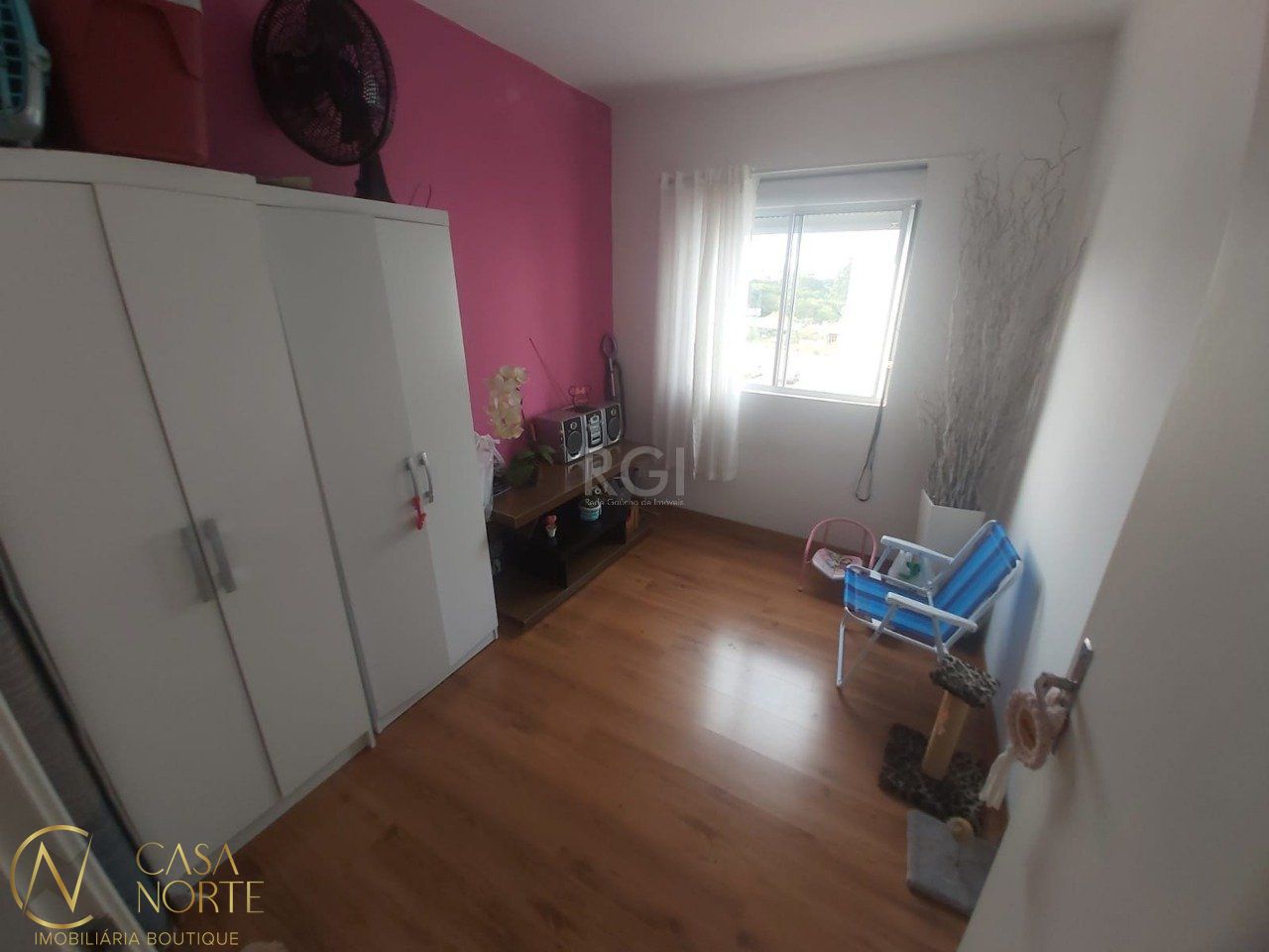Apartamento à venda com 2 quartos, 50m², 1 vaga, Rua Joaquim de Carvalho no bairro Vila Nova em Porto Alegre